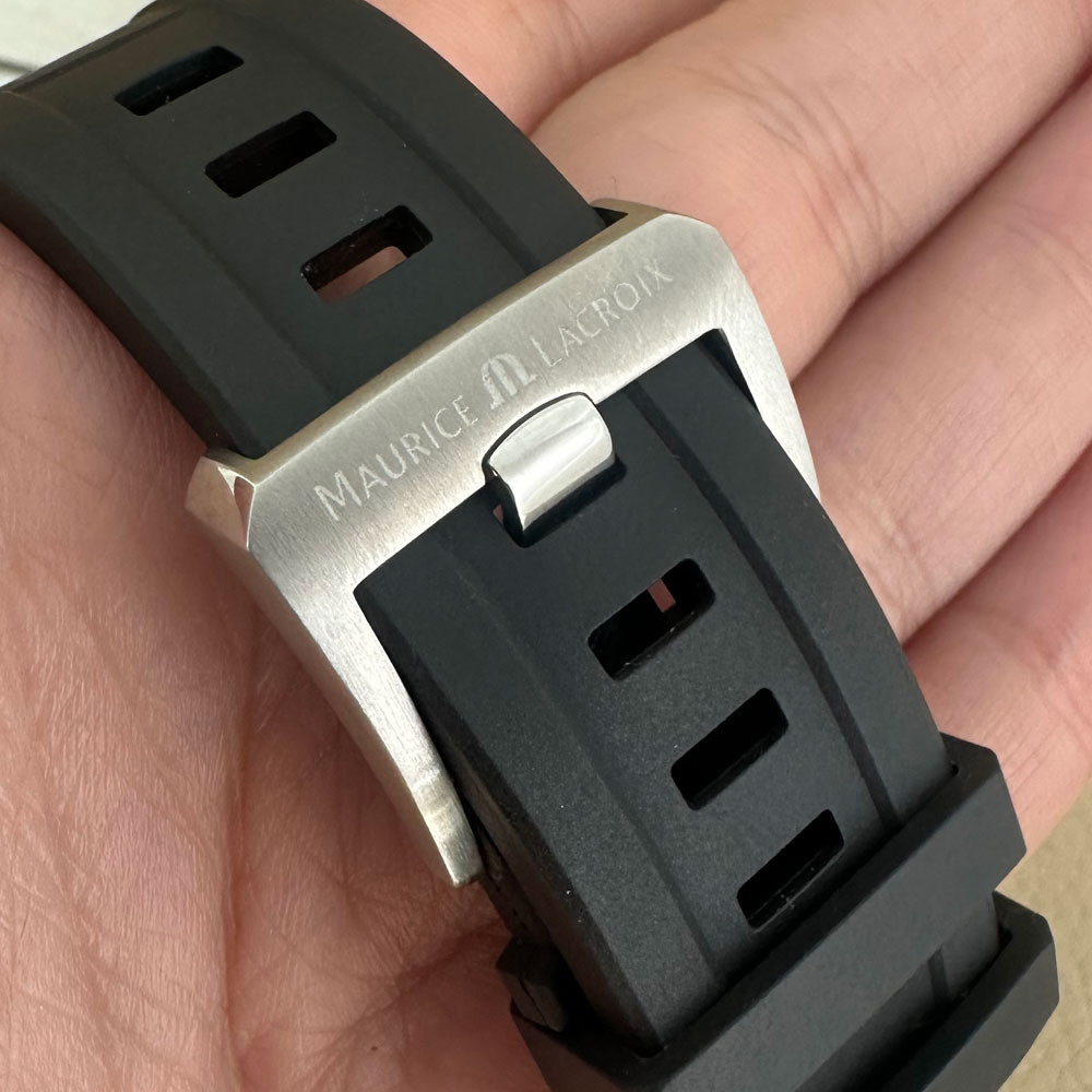 Maurice Lacroix Aikon Venturer GMT  AI 6158 9