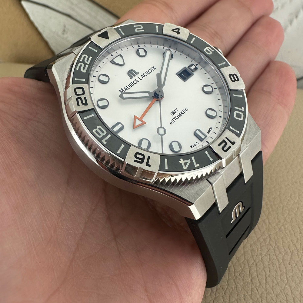 Maurice Lacroix Aikon Venturer GMT  AI 6158 10