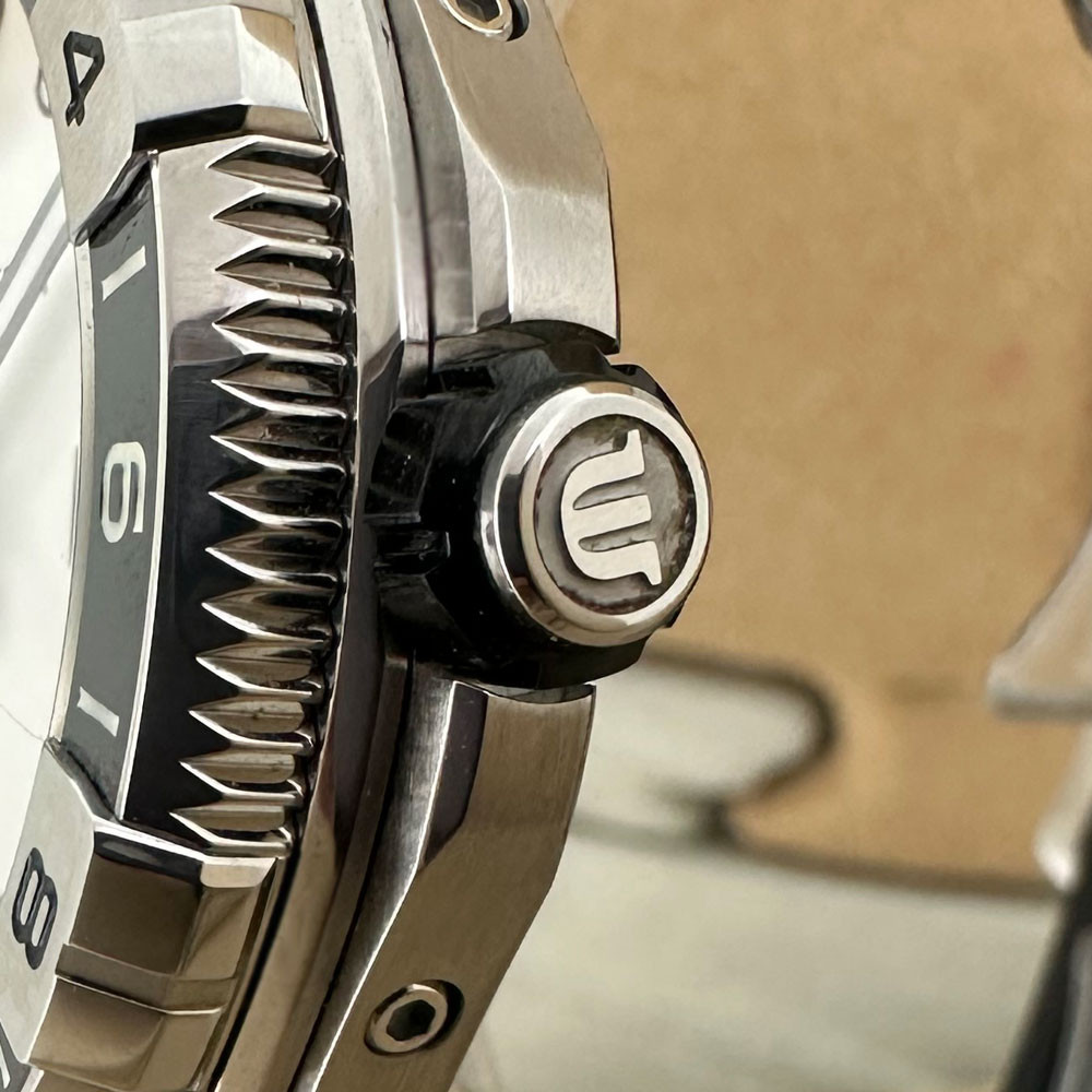 Maurice Lacroix Aikon Venturer GMT  AI 6158 4