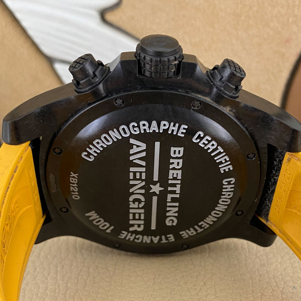 Breitling Avenger Hurricane XB1210E4/BE89 9