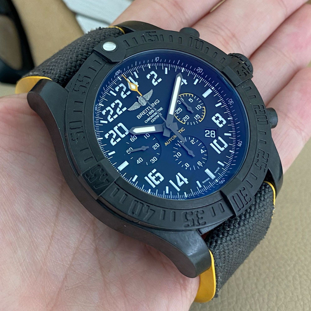 Breitling Avenger Hurricane XB1210E4/BE89 12