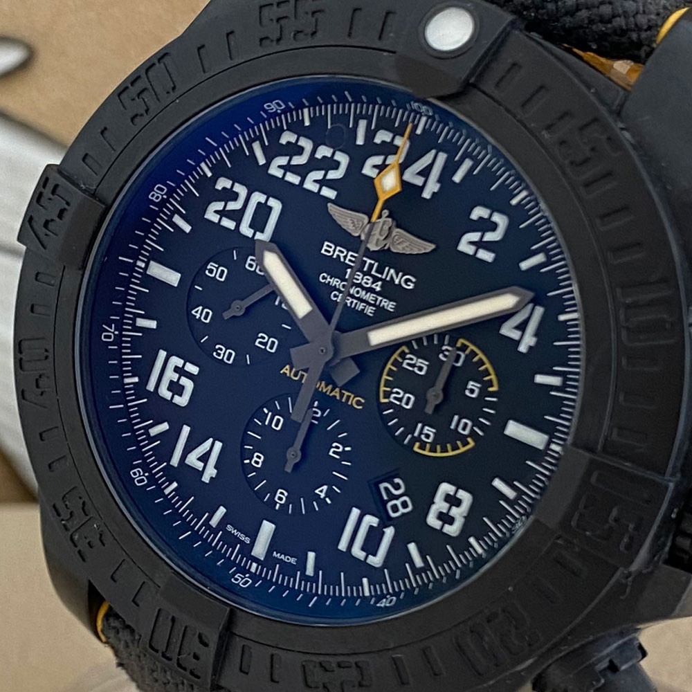Breitling Avenger Hurricane XB1210E4/BE89 6