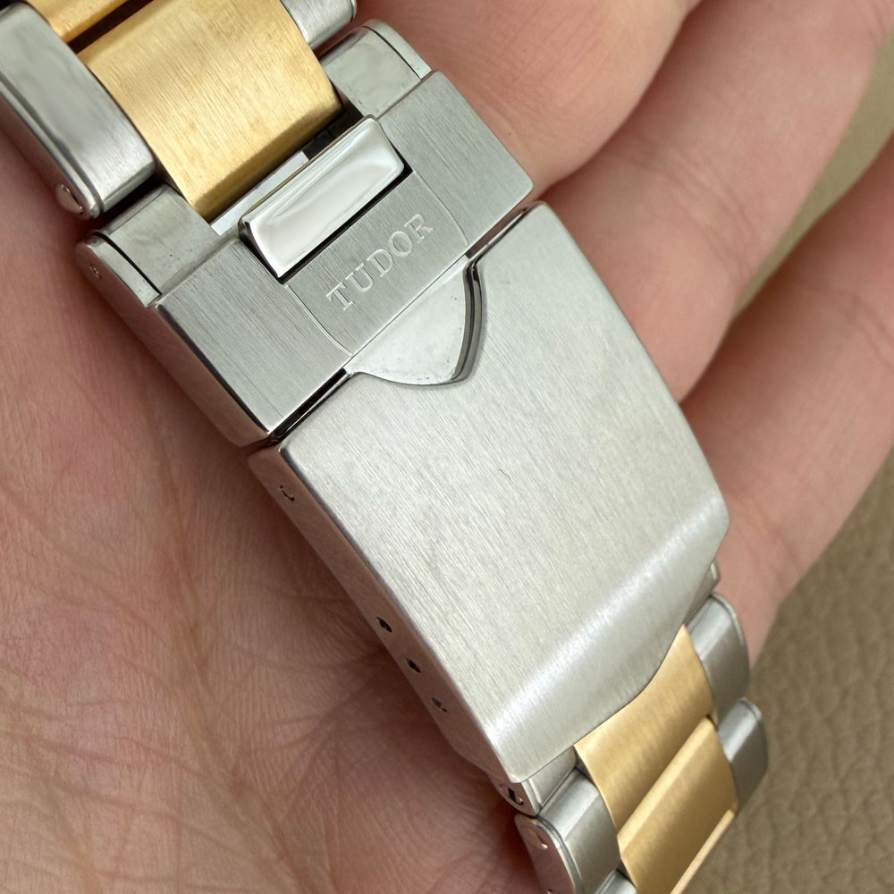 Tudor Black Bay Chrono 79363N 10