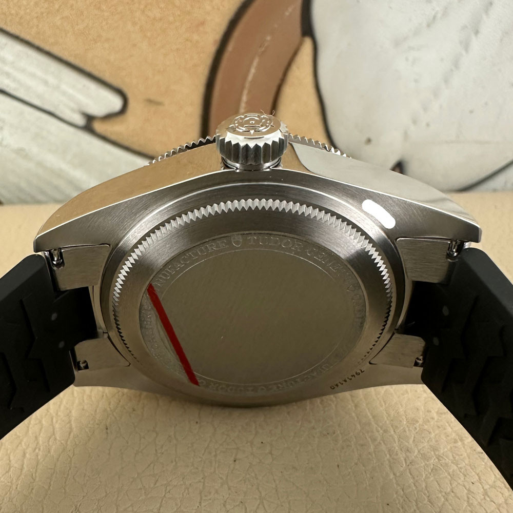 Tudor Black Bay 7941A1A0NU 8