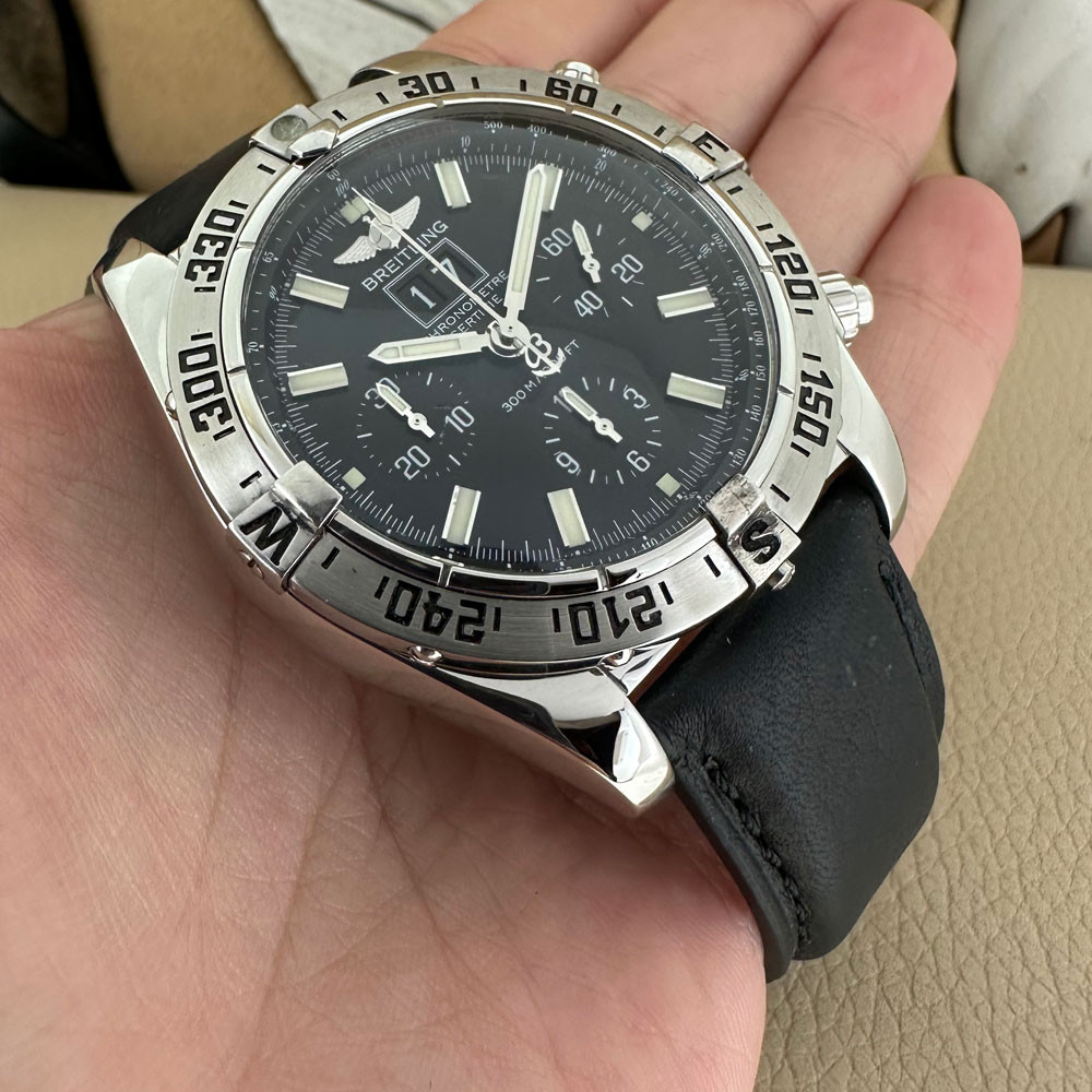 Breitling Blackbird A44359 9