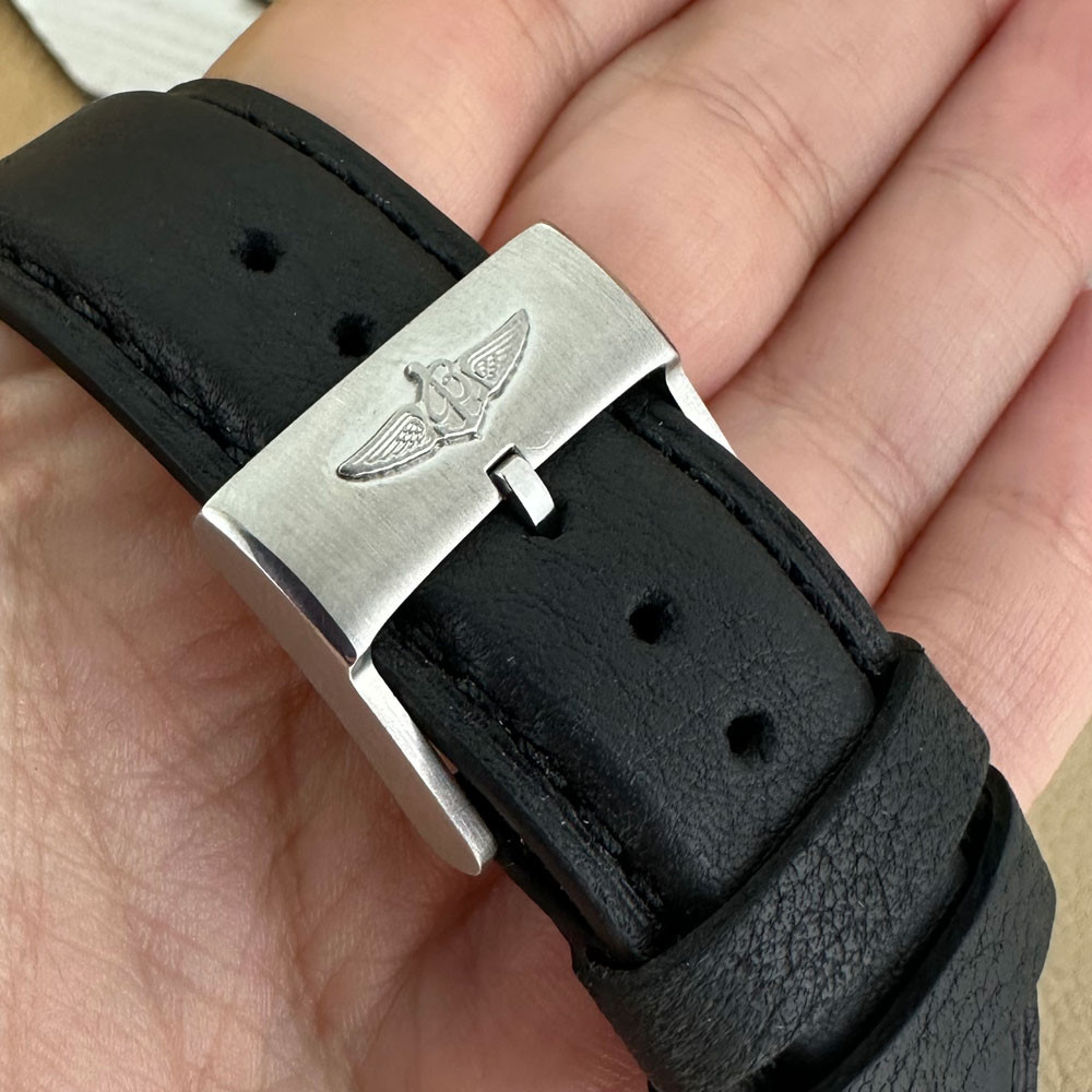 Breitling Blackbird A44359 8