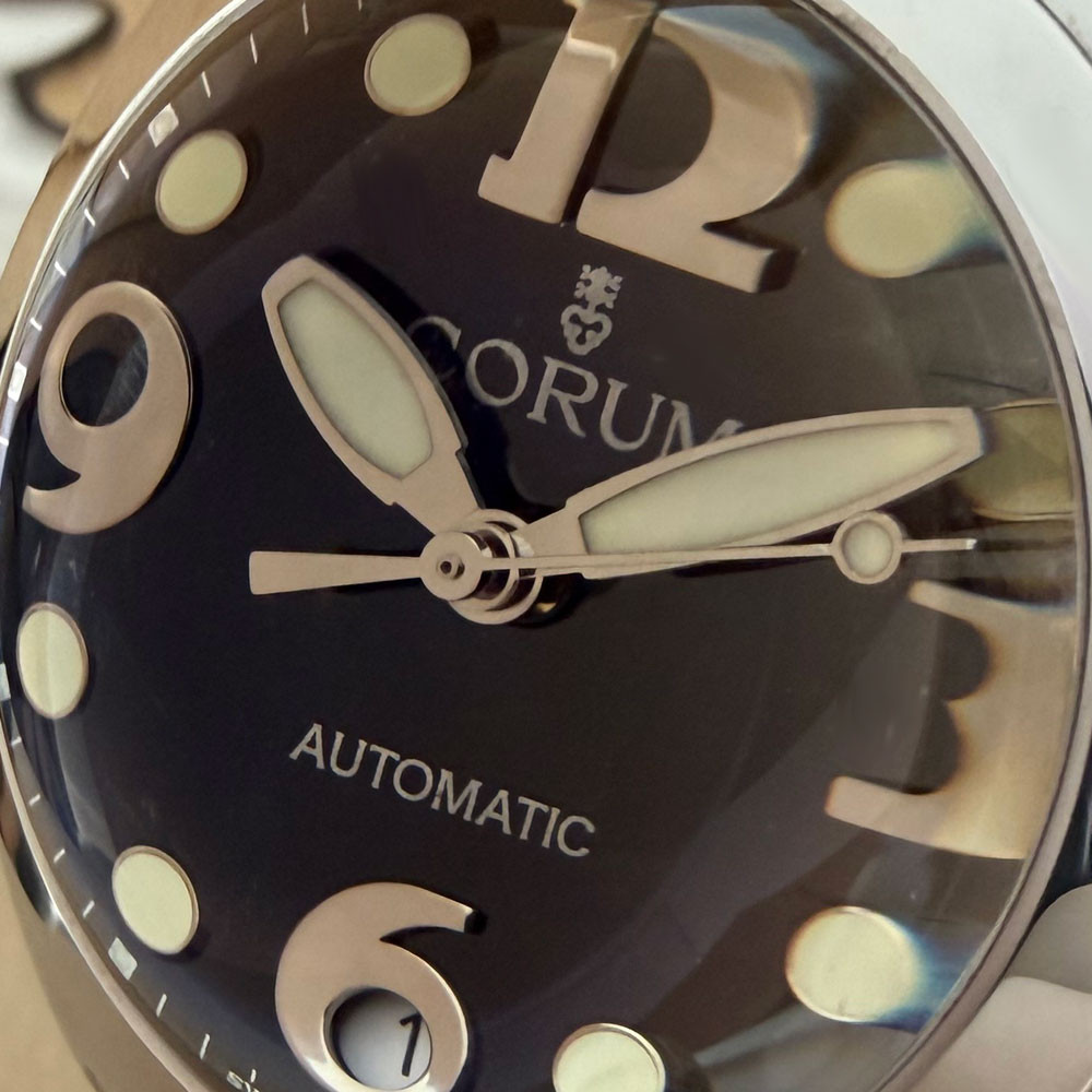Corum Bubble 82.150.20 5