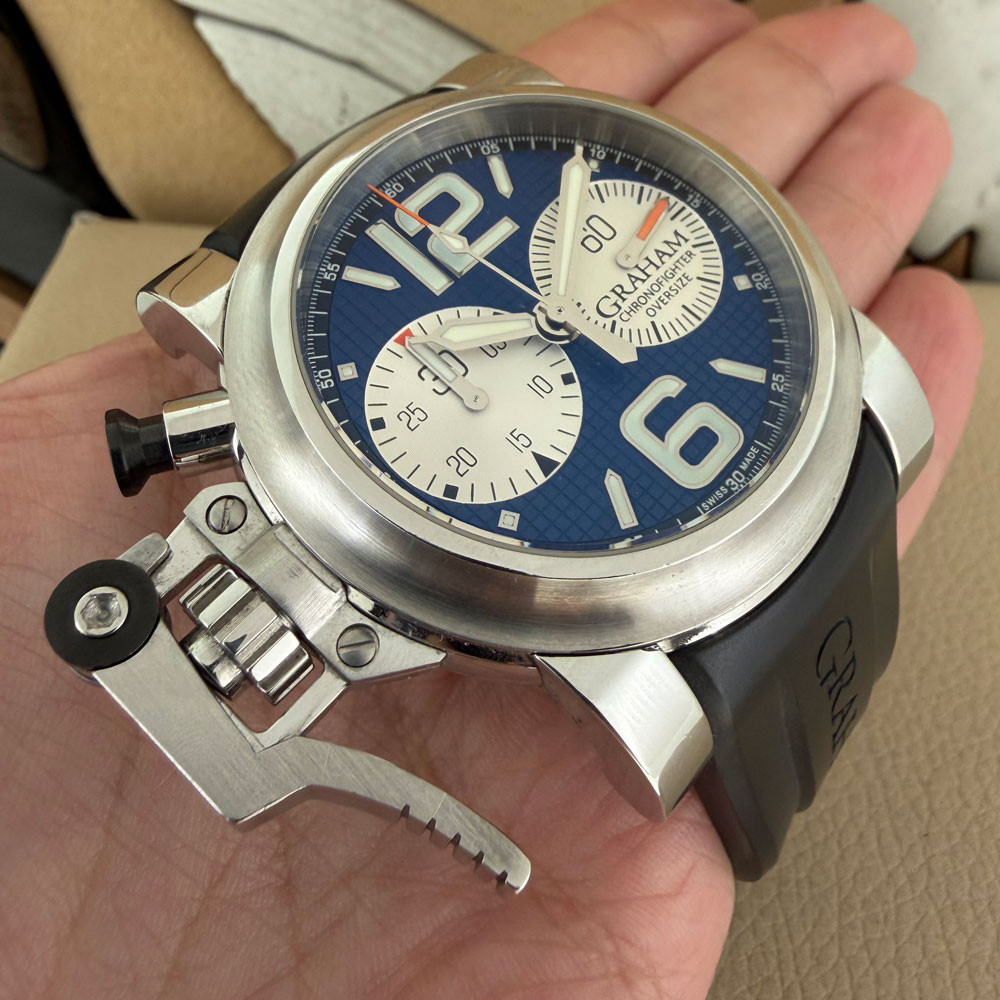 Graham Chronofighter Oversize 10