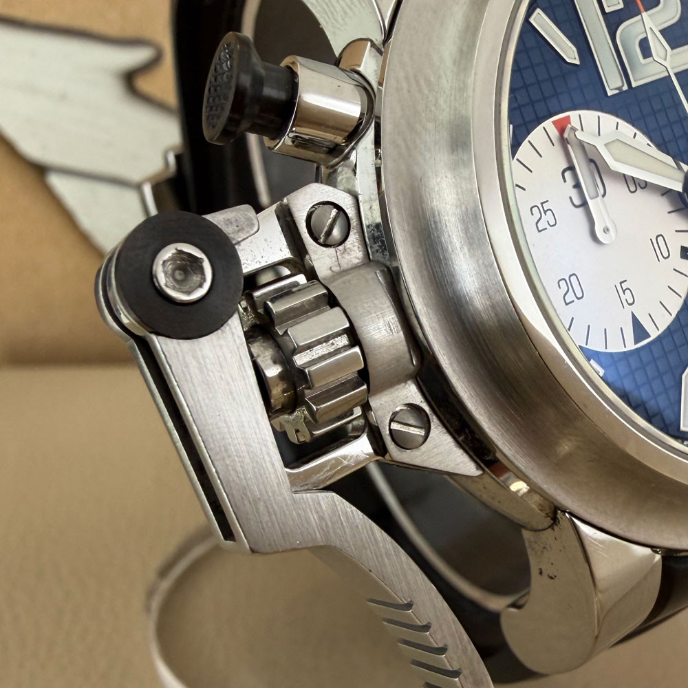 Graham Chronofighter Oversize 4