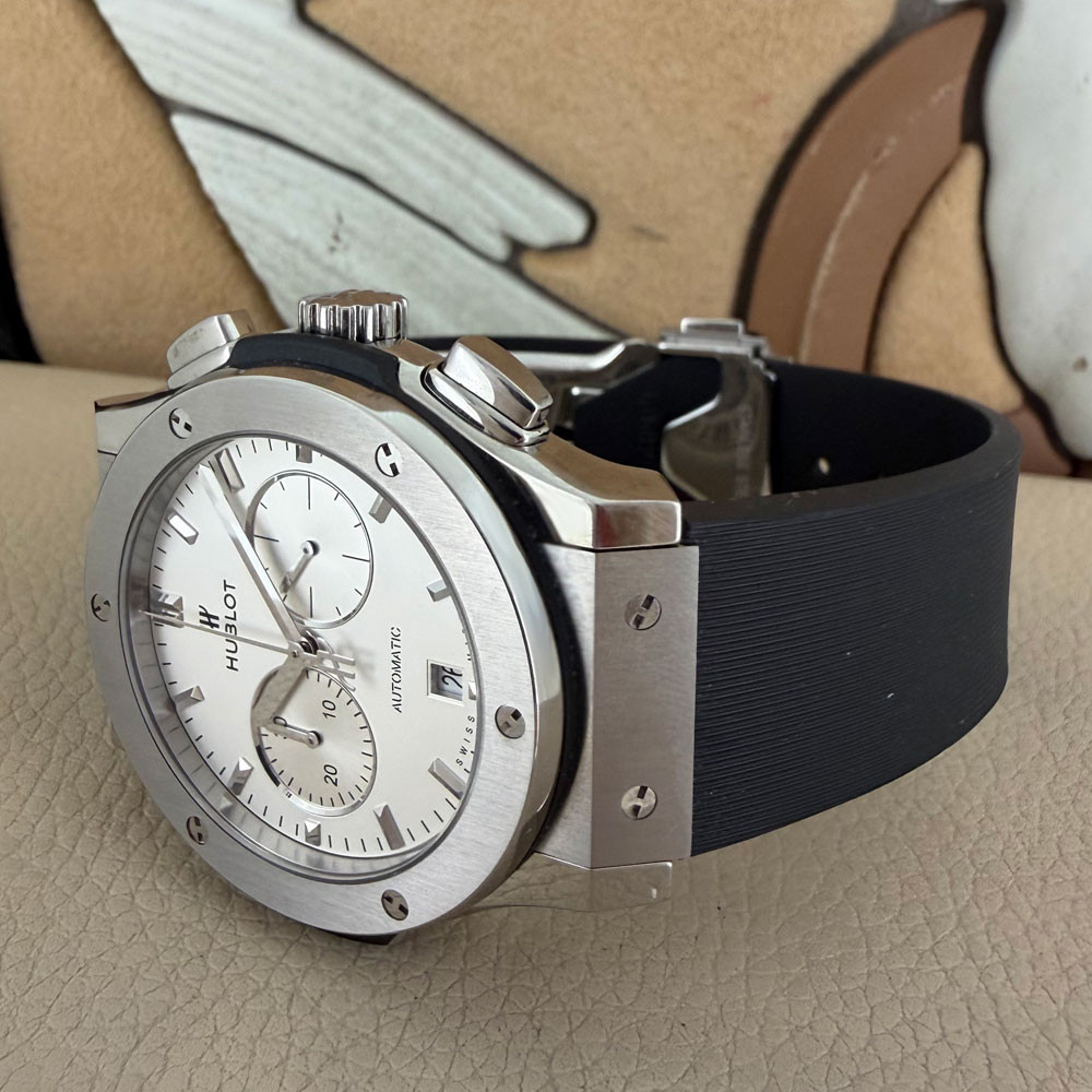 Hublot Classic Fusion  Chronograph 541.NX.2611.RX 11