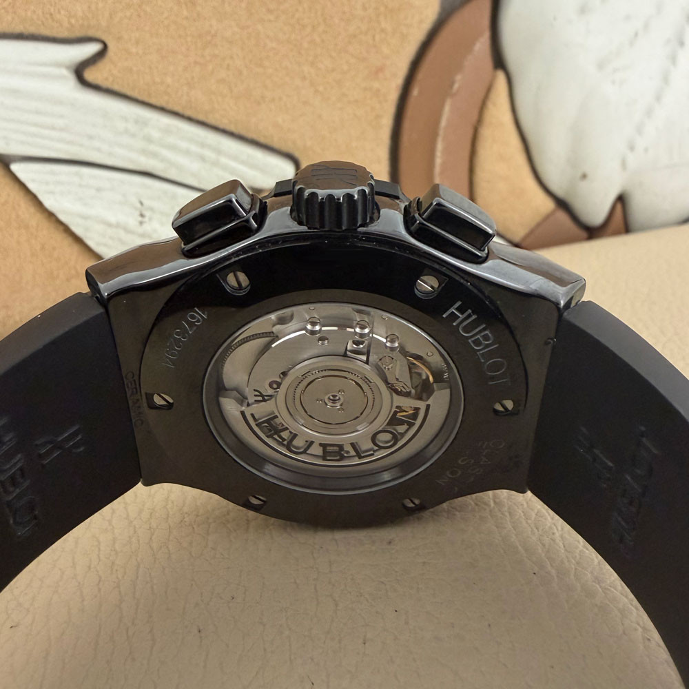 Hublot CLASSIC FUSION CHRONOGRAPH BLACK MAGIC 521.CM.1171.RX 8