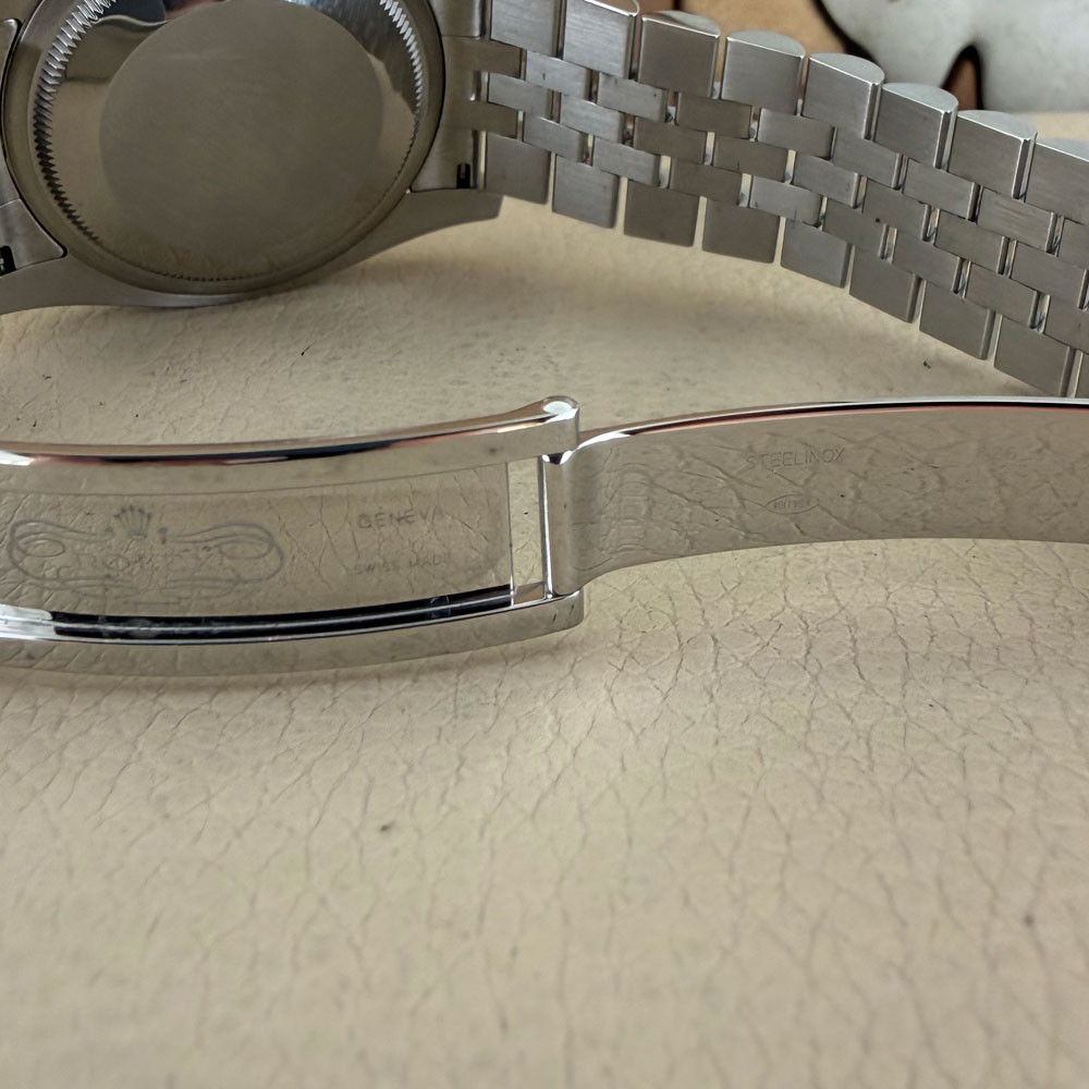Rolex Datejust MOP Diamonds Dial 116234 11