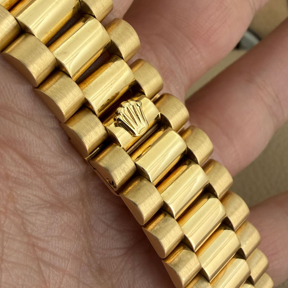 Rolex Day-Date Diamonds Dial 18238 8