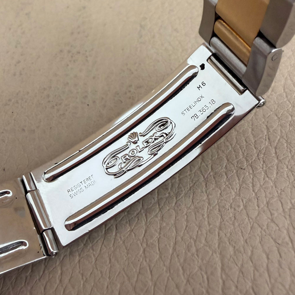 Rolex Daytona Floating Dial 16523 11