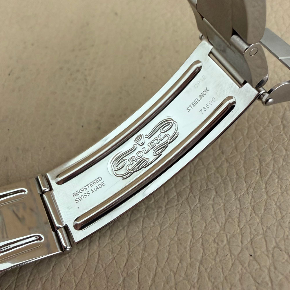 Rolex Explorer 114270 10