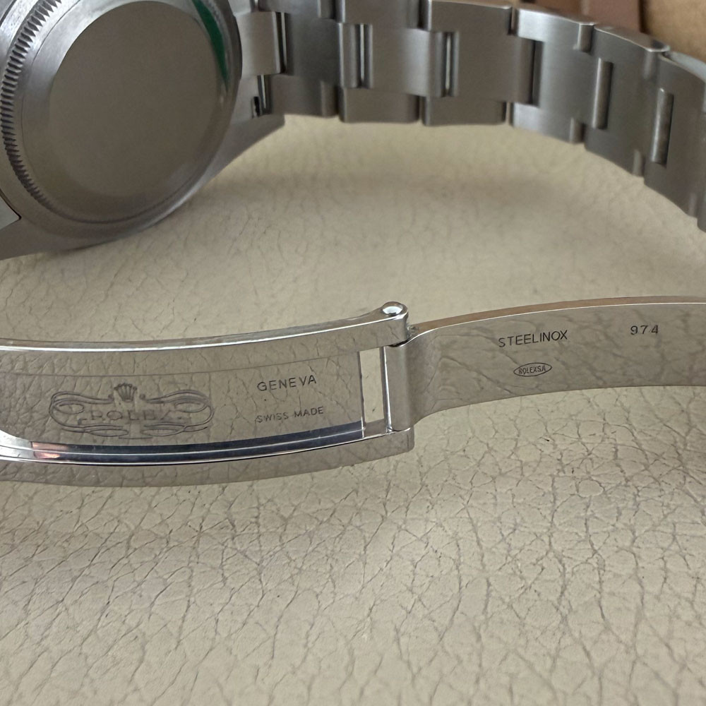 Rolex Explorer 124270 11
