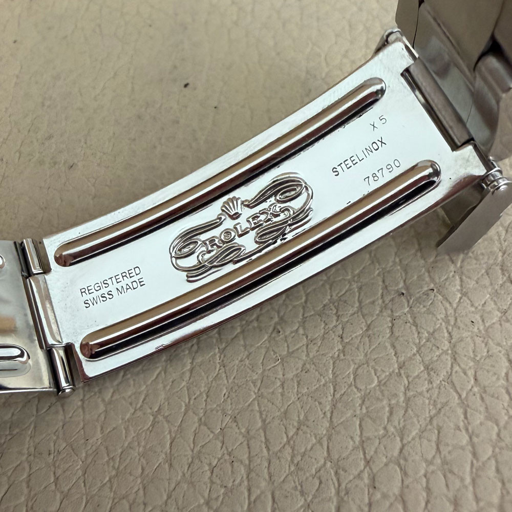 Rolex Explorer Swiss only Dial 14270 11