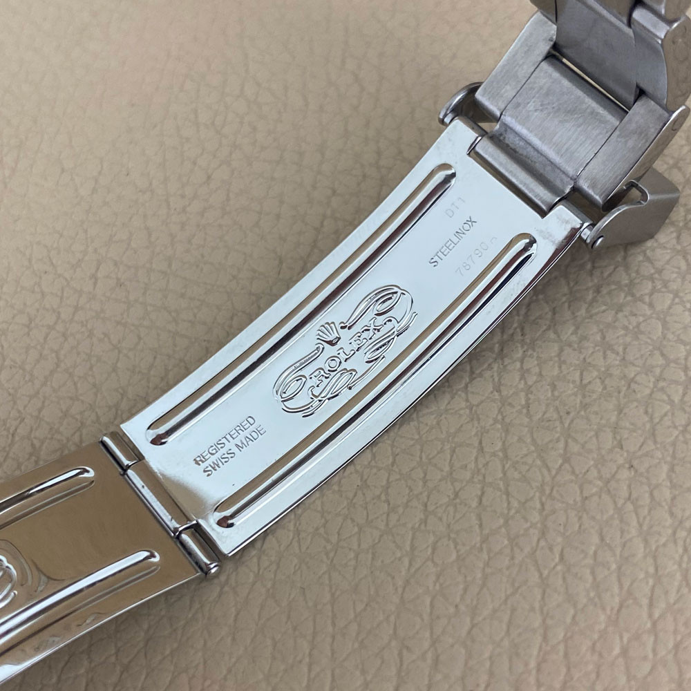Rolex Explorer II 16570 9