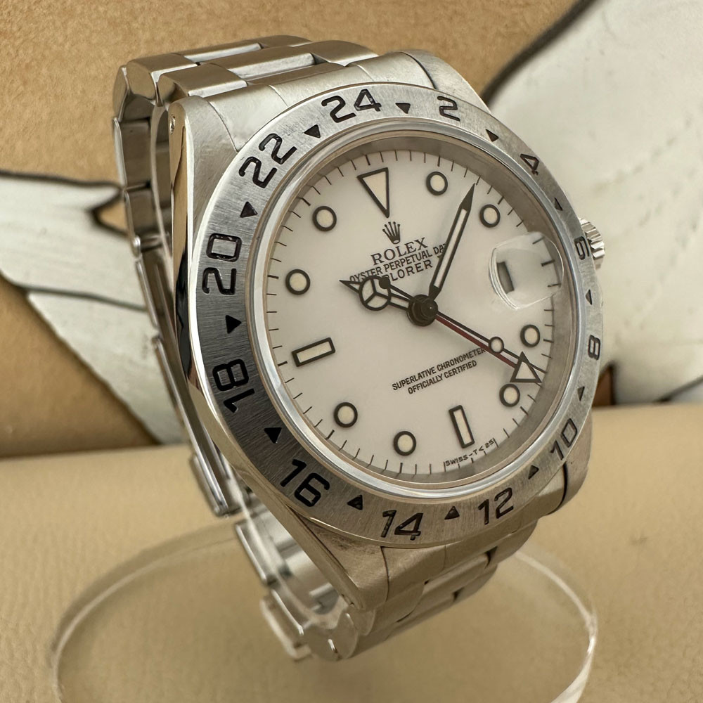 Rolex Explorer II 16570 3