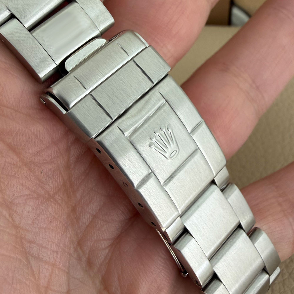 Rolex Explorer II 16570 9