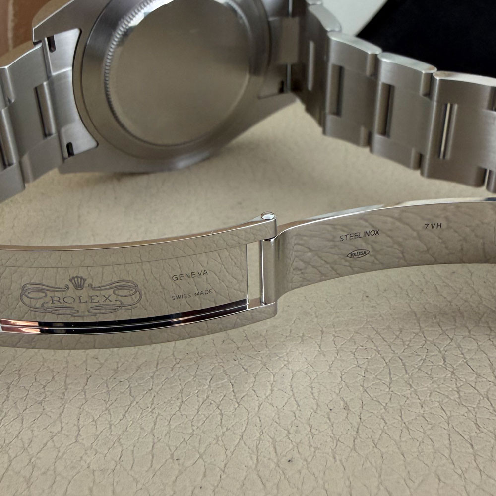 Rolex Explorer II 226570 10
