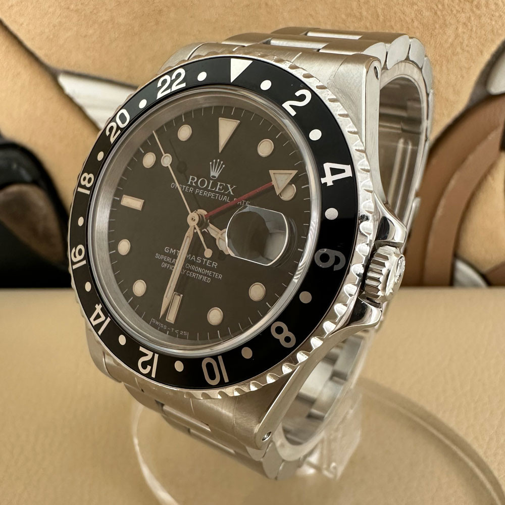Rolex GMT-Master 16700 2