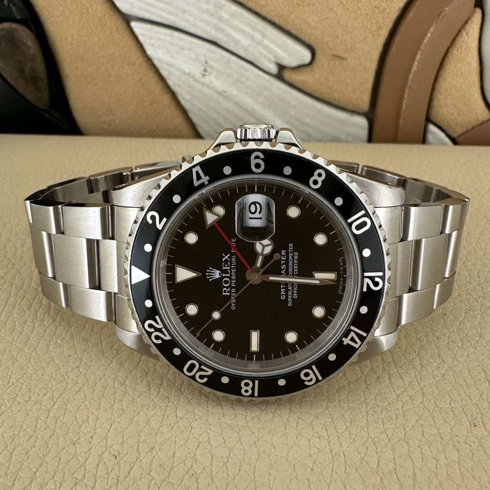 Rolex GMT-Master 16700 7