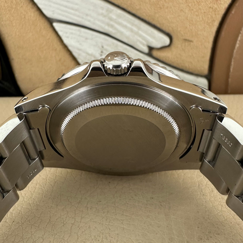 Rolex GMT-Master 16700 8