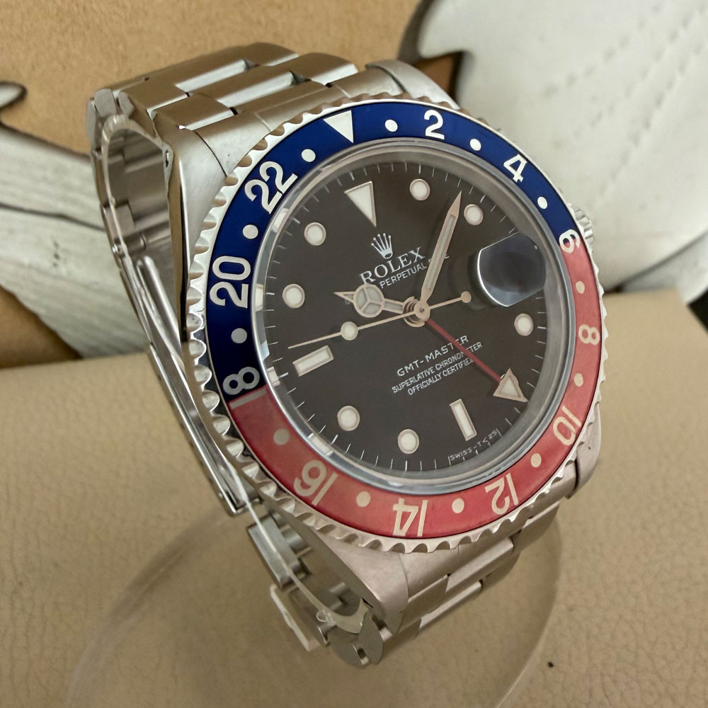 Rolex GMT-Master Pepsi Faded Bezel 16700 2