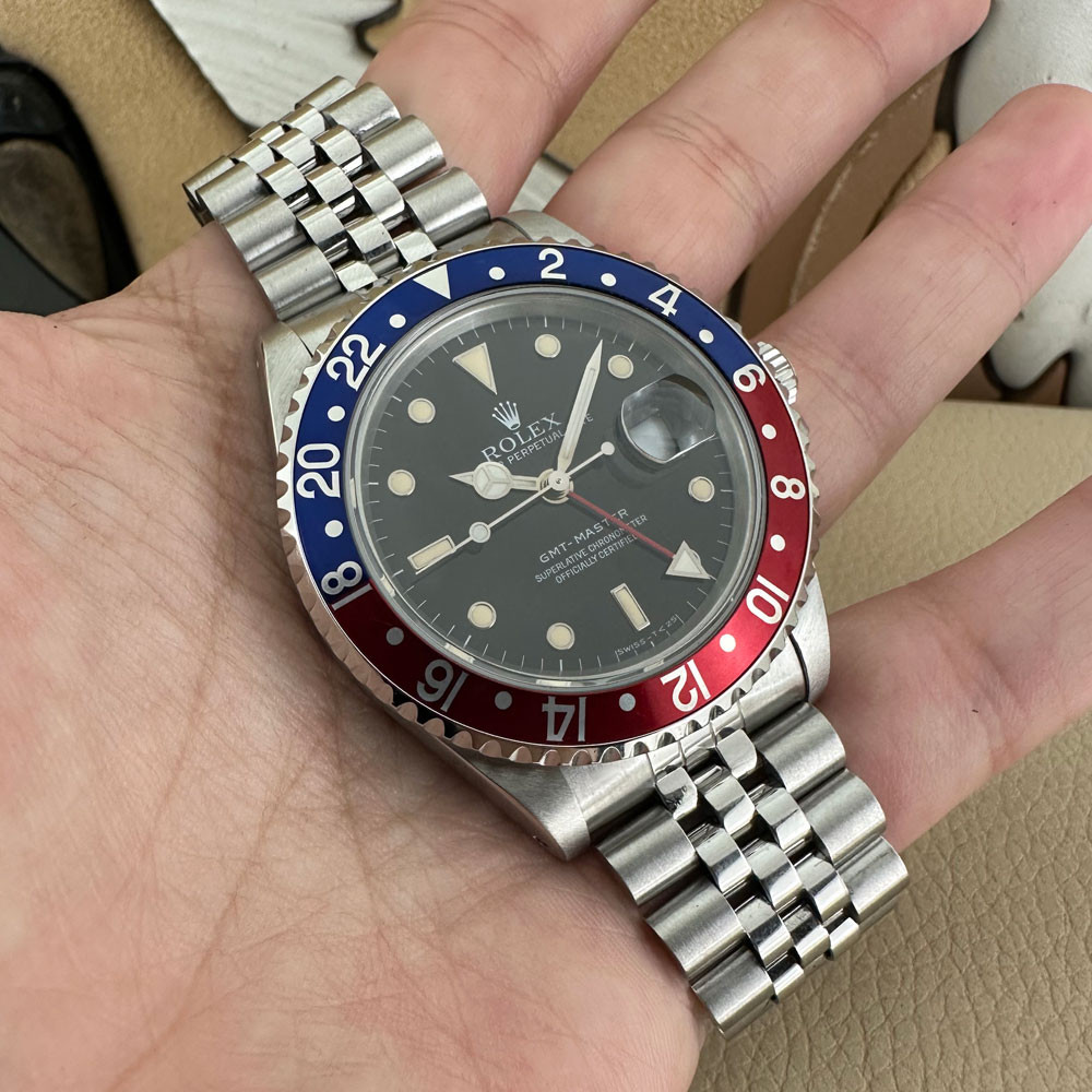 Rolex GMT-Master Pepsi Jubilee 16700 10
