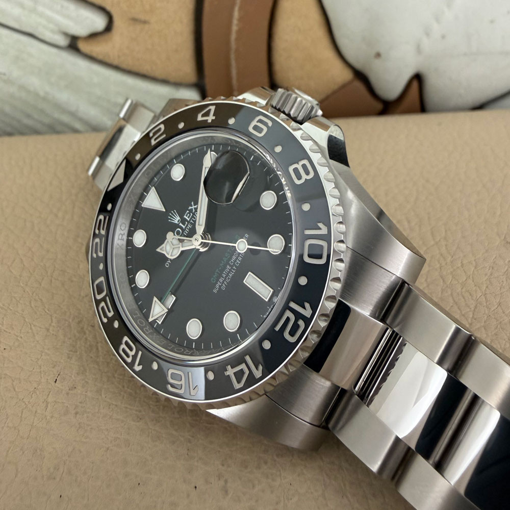 Rolex GMT-Master II Bruce Wayne 126710GRNR 15