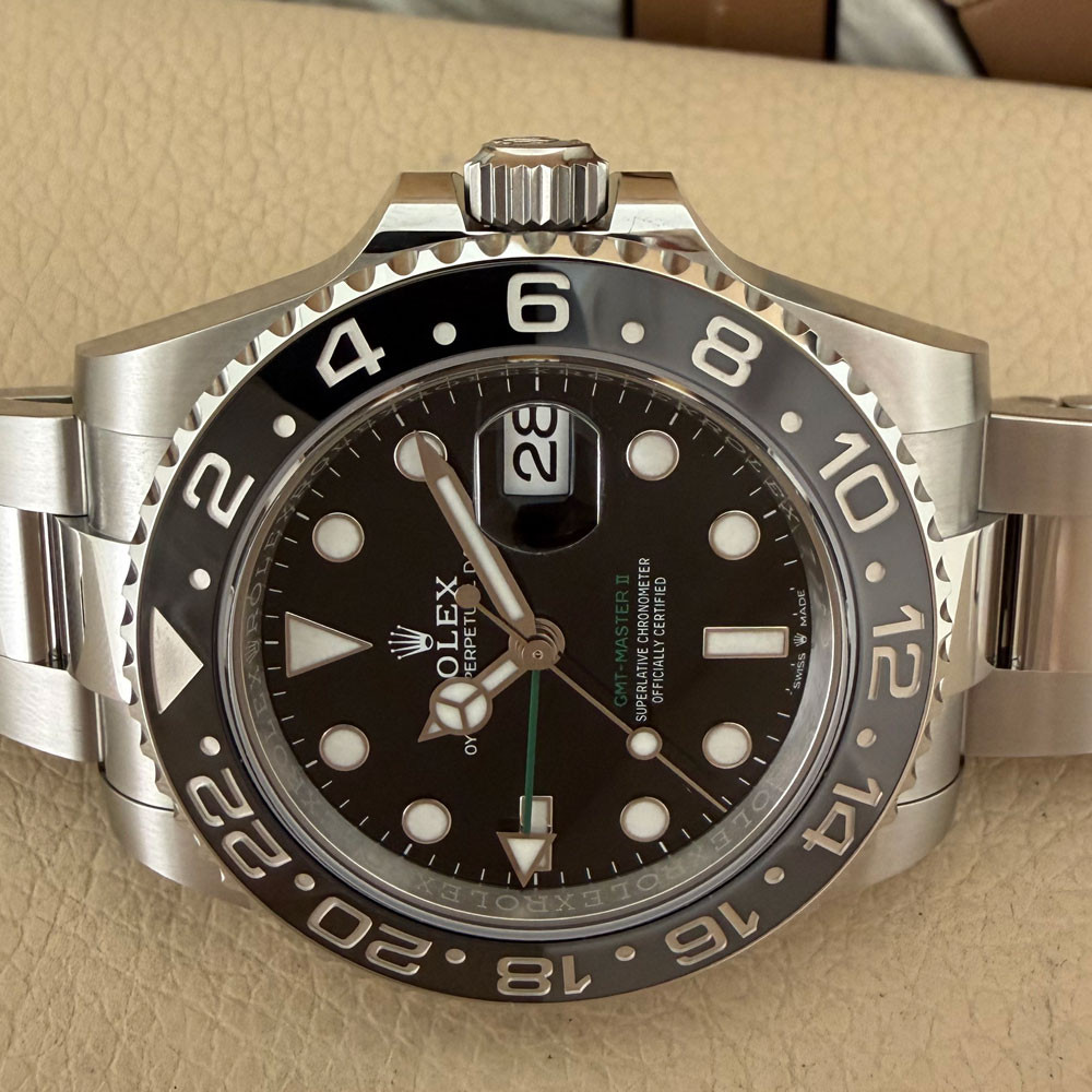Rolex GMT-Master II Bruce Wayne 126710GRNR 16