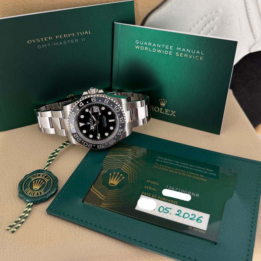 Rolex GMT-Master II Bruce Wayne 126710GRNR 1