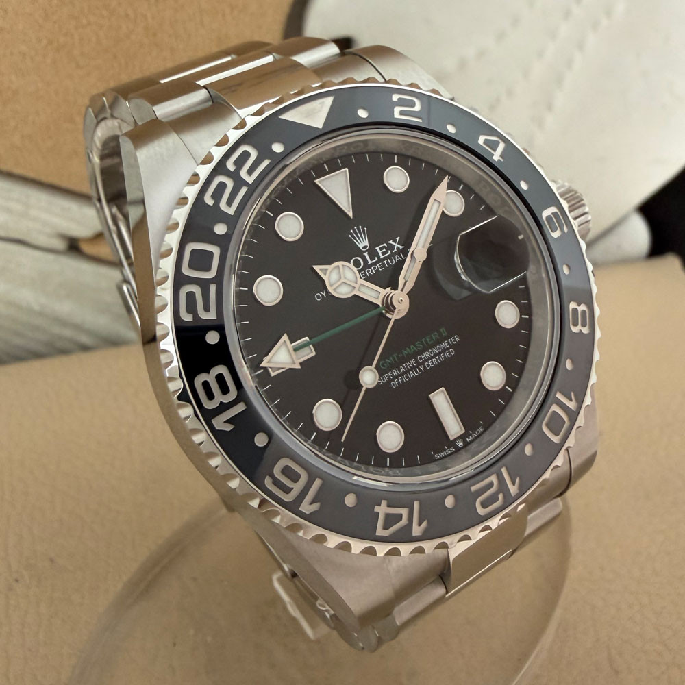 Rolex GMT-Master II Bruce Wayne 126710GRNR 3