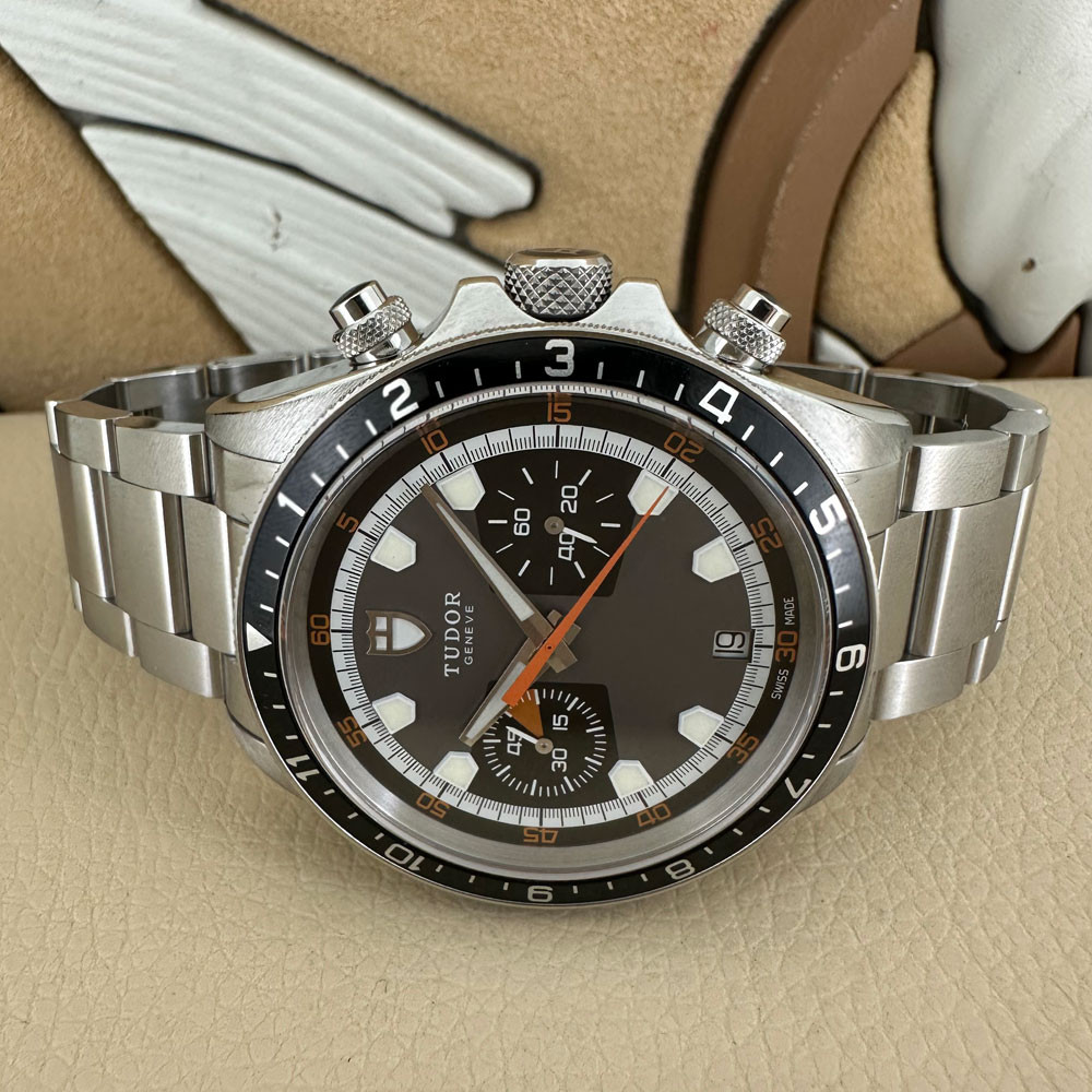Tudor Heritage Chronograph 70330N 6