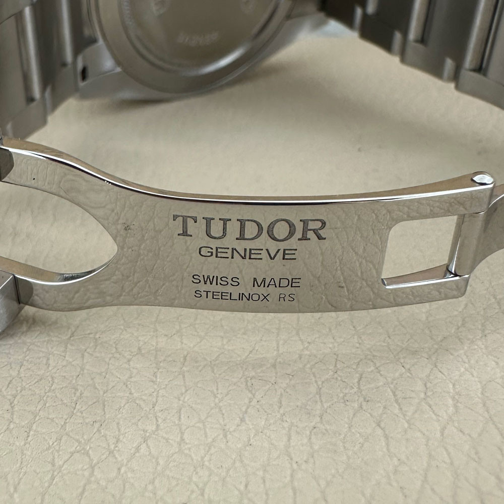 Tudor Heritage Chronograph 70330N 8