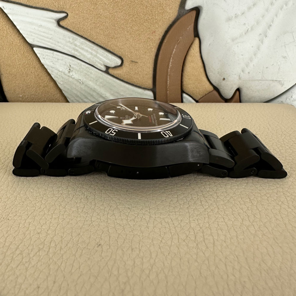 Tudor Heritage Black Bay Dark 79230DK 12