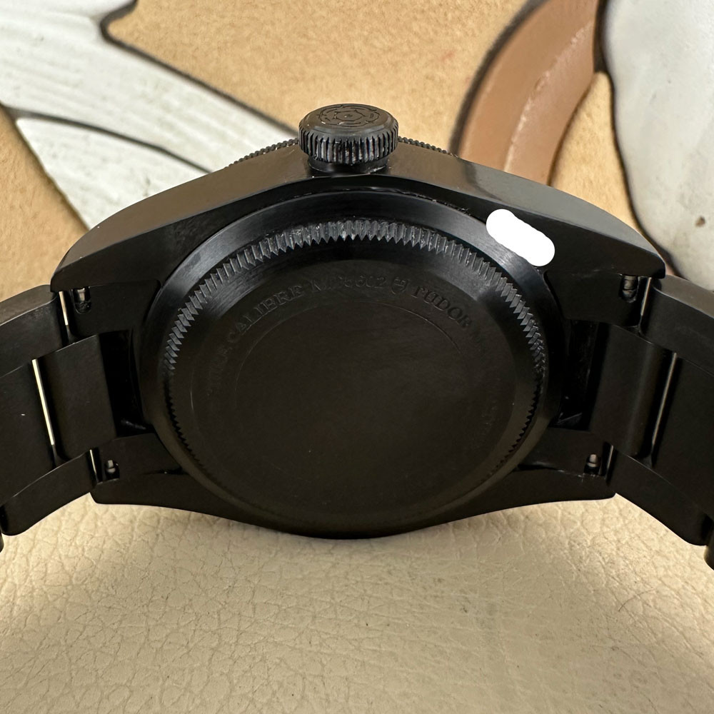 Tudor Heritage Black Bay Dark 79230DK 8