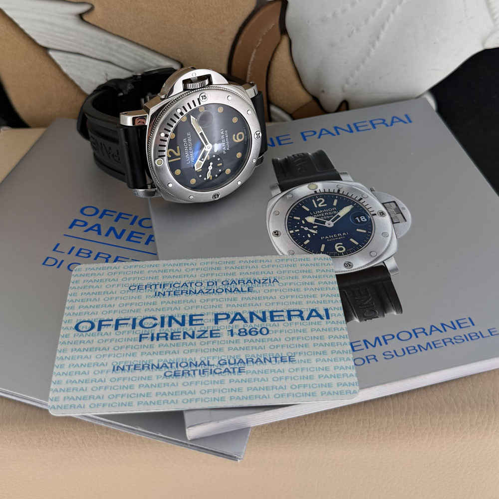 Panerai Luminor Submersible Tritium Dial PAM00024 1