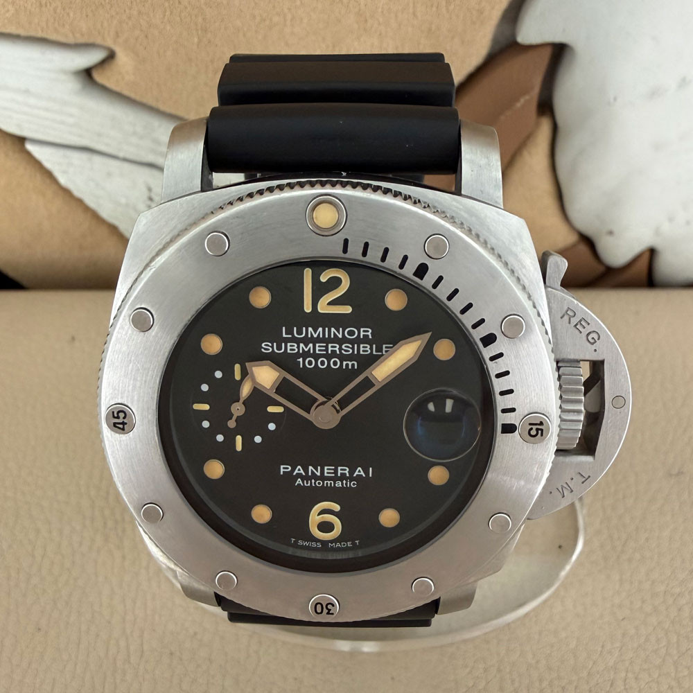 Panerai Luminor Submersible Tritium Dial PAM00243 0