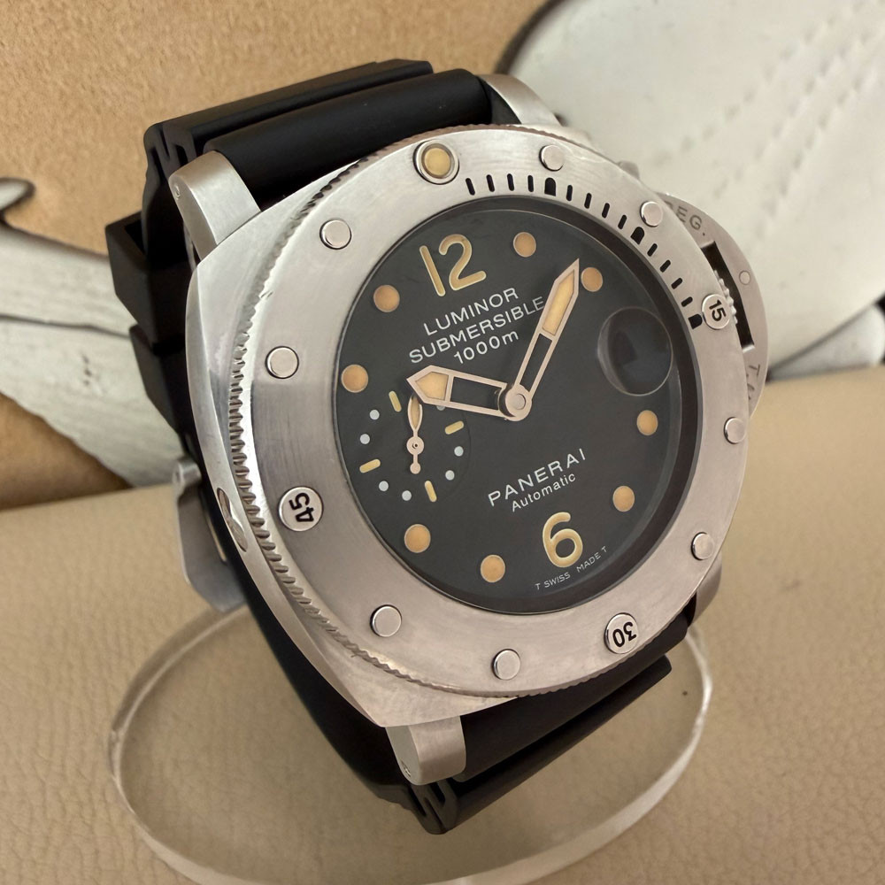 Panerai Luminor Submersible Tritium Dial PAM00243 3