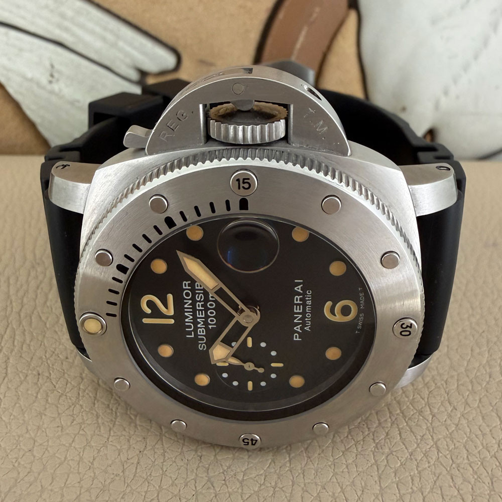 Panerai Luminor Submersible Tritium Dial PAM00243 7