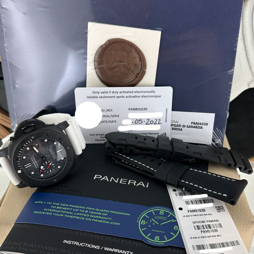 Panerai Luminor Submersible Luna Rossa PAM01039 1