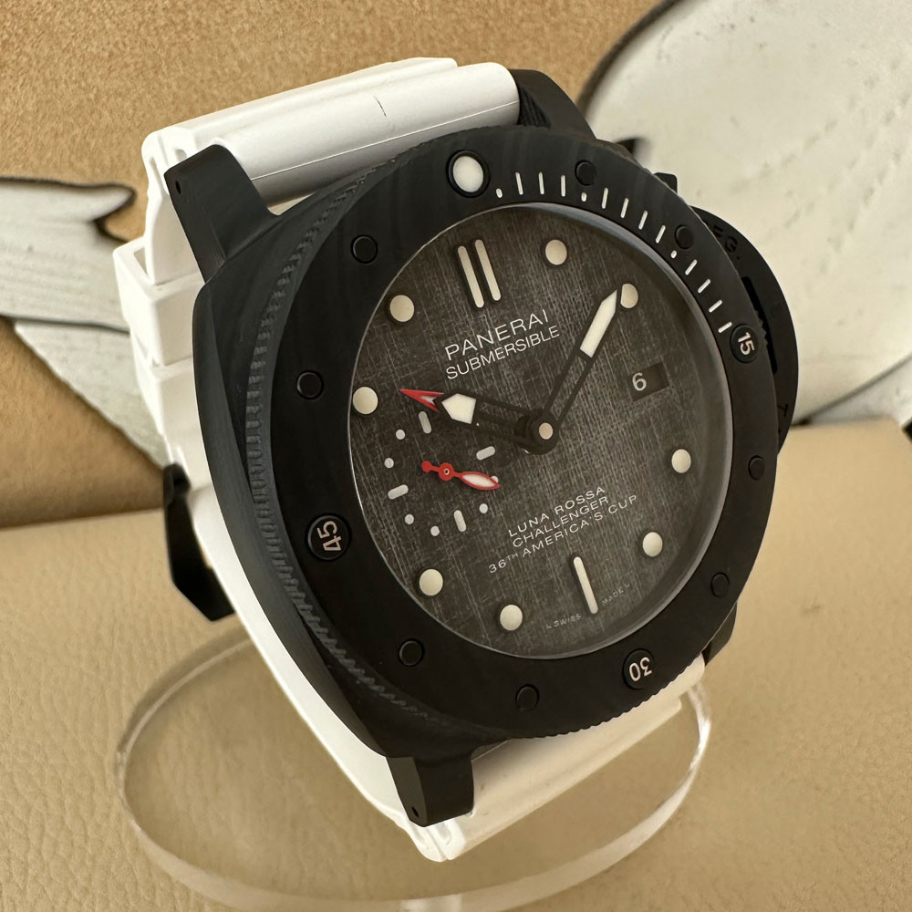 Panerai Luminor Submersible Luna Rossa PAM01039 3