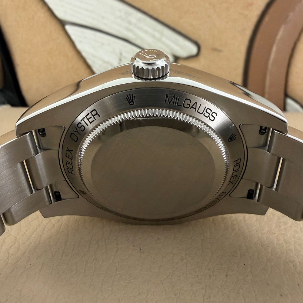 Rolex Milgauss 116400 8