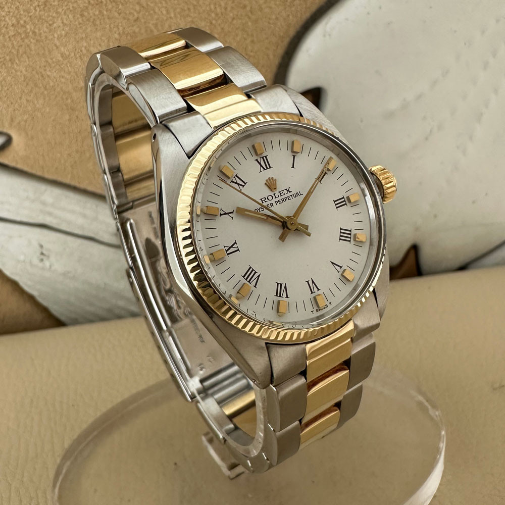 Rolex Oyster Perpetual 31mm 6748 2