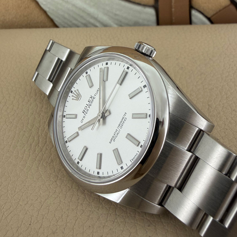 Rolex Oyster Perpetual 39mm White 114300 14