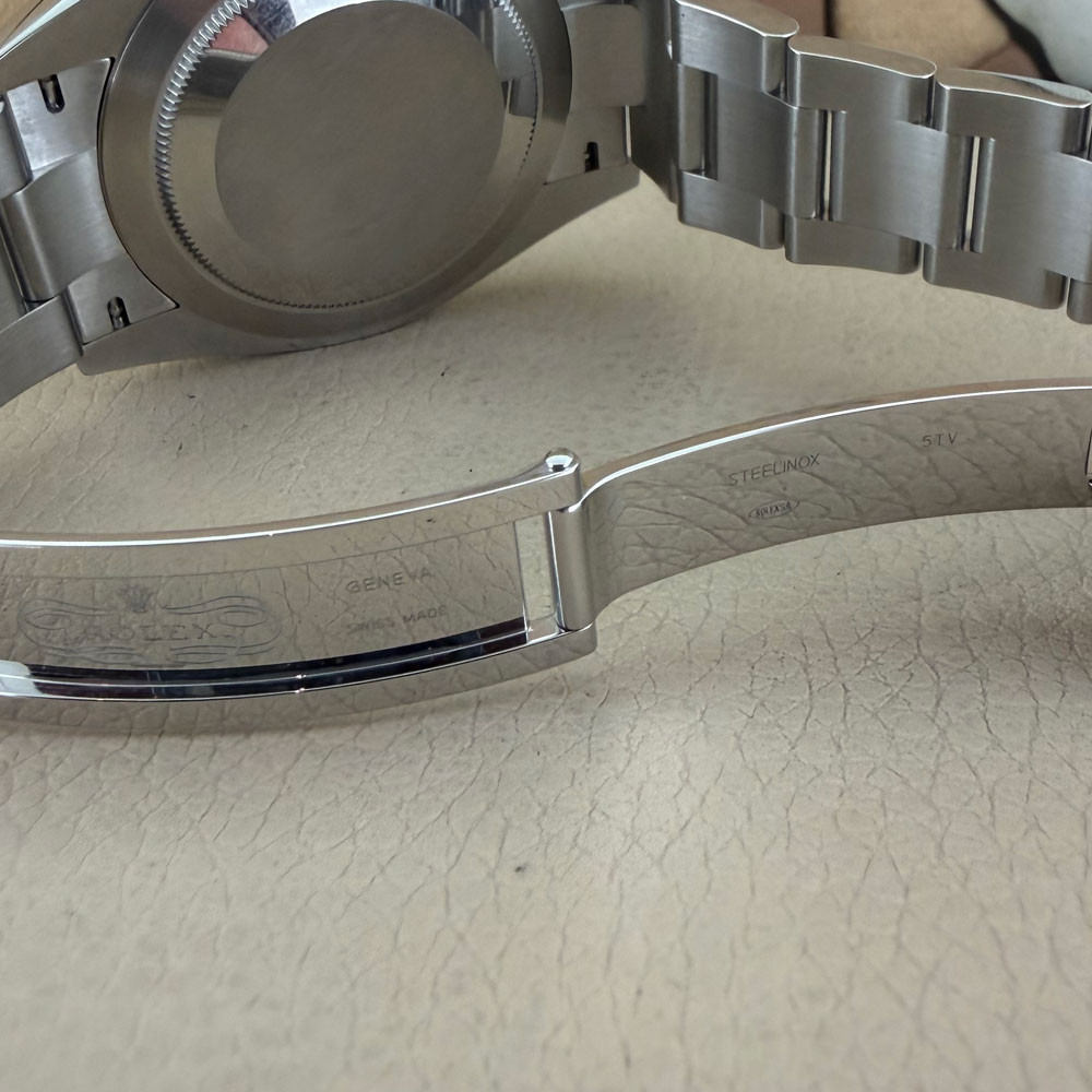 Rolex Oyster Perpetual 41 Blue 124300 11