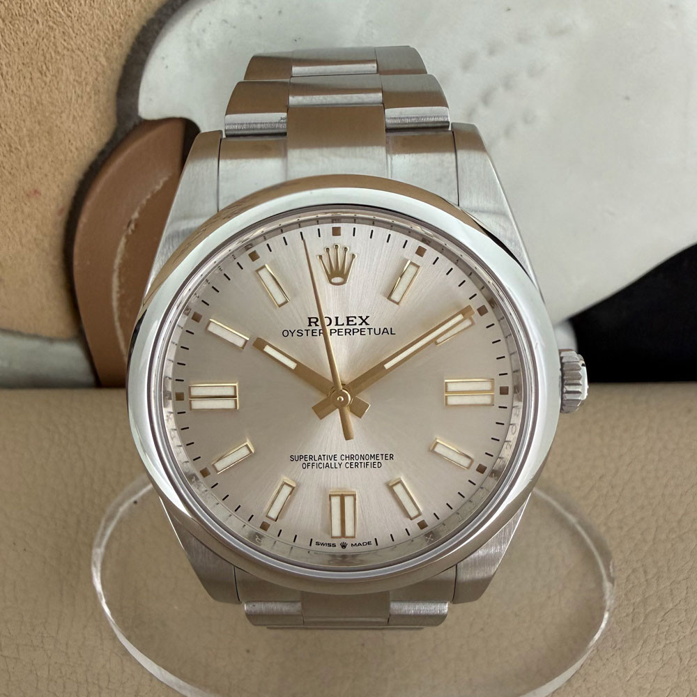Rolex Oyster Perpetual 41 Silver 124300 0