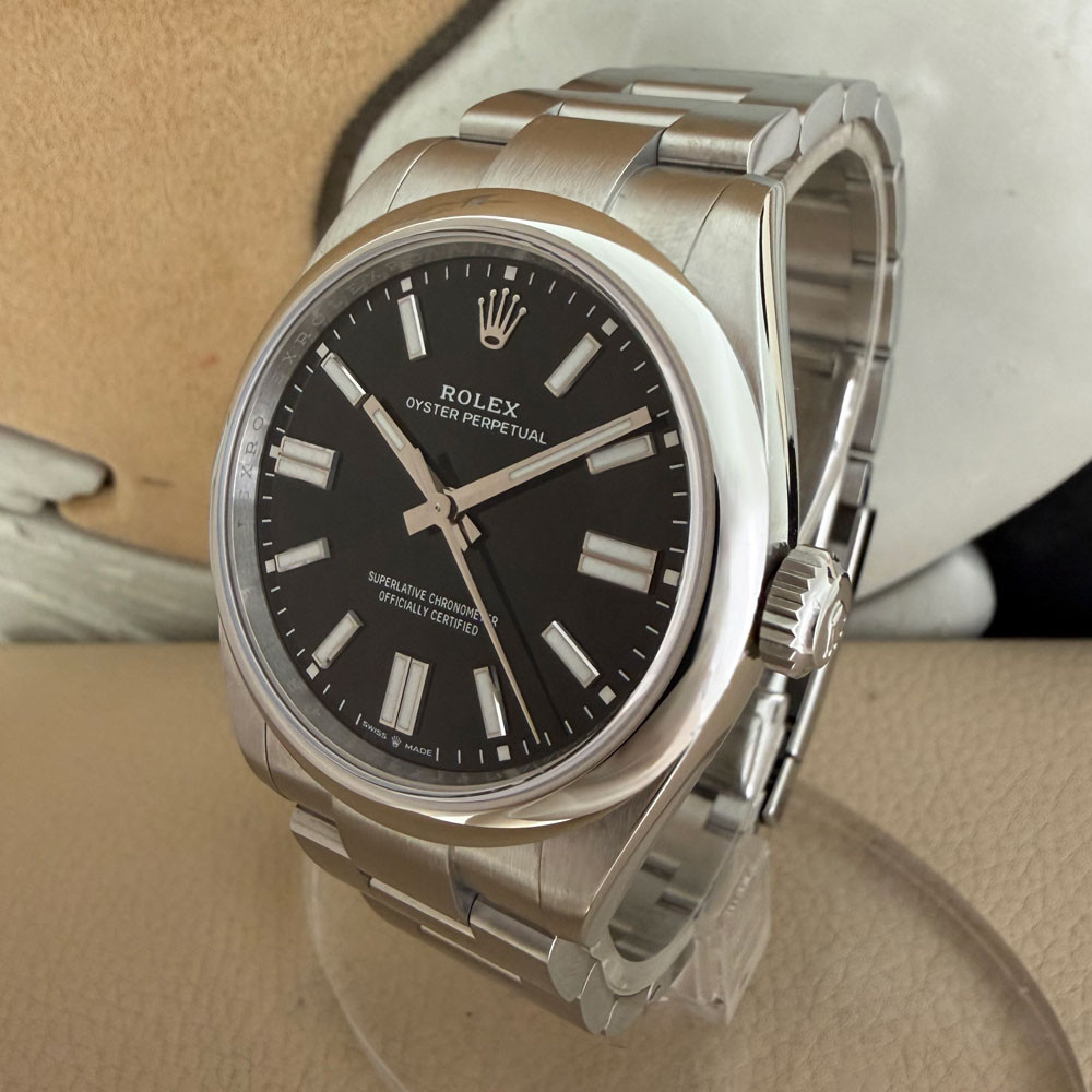 Rolex Oyster Perpetual 41 Black 134300 2